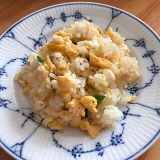 厚揚げとキヌサヤのチャーハン